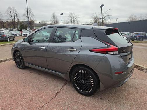 Gun Metallic 2024 Nissan Leaf SV PLUS