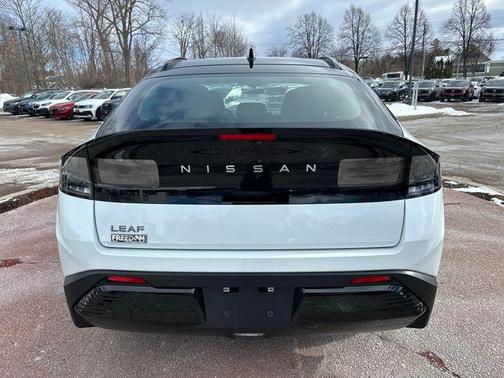 2026 Nissan Leaf PLAT+