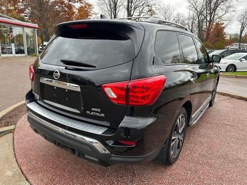 2020 Nissan Pathfinder Platinum