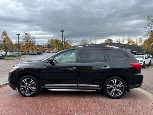 2020 Nissan Pathfinder Platinum