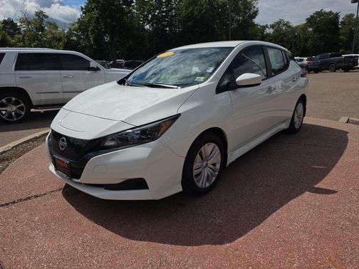 Black (P) 2026 Nissan Leaf S+