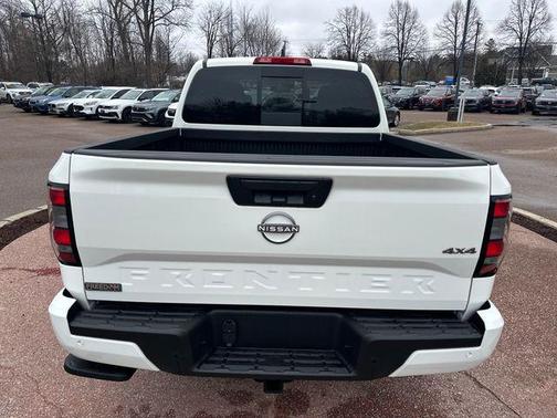 Glacier White 2026 Nissan Frontier SV