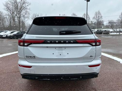 Alpine Frost 2026 Nissan Rogue SL