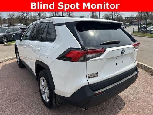 2021 Toyota RAV4 Hybrid XLE