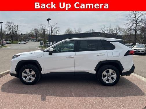 2021 Toyota RAV4 Hybrid XLE