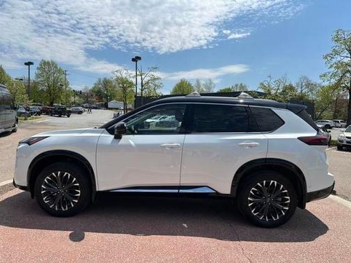 2025 Nissan Rogue Platinum