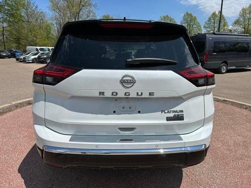 2025 Nissan Rogue Platinum