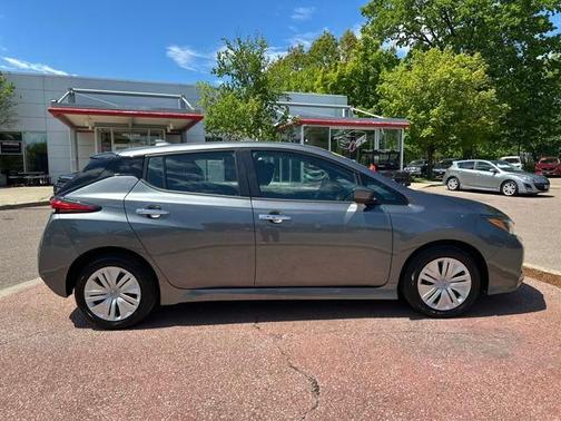 2025 Nissan Leaf S