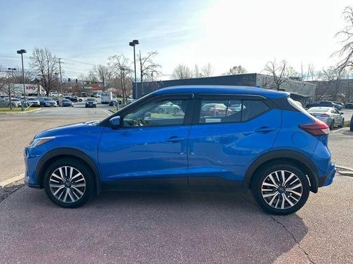 2022 Nissan Kicks SV