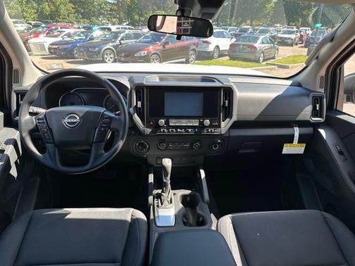 2025 Nissan Frontier S