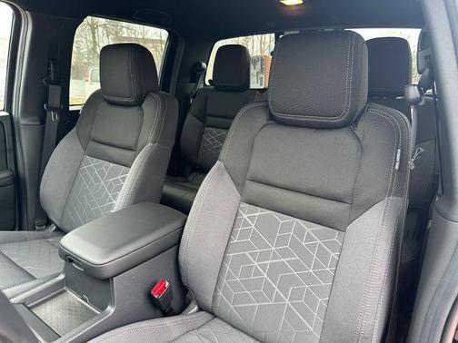 Black 2026 Nissan Frontier SV