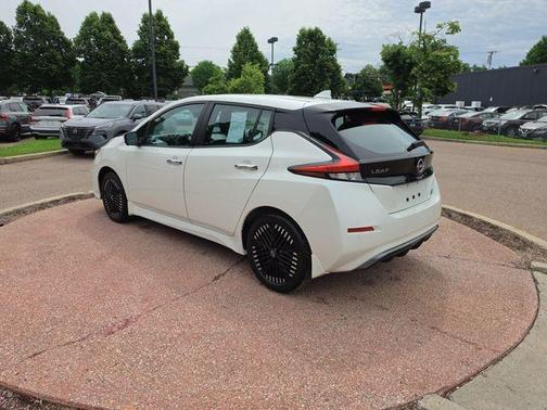 White 2025 Nissan Leaf SV PLUS