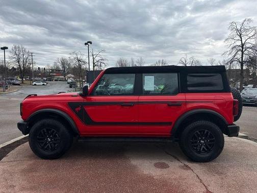 2023 Ford Bronco Base