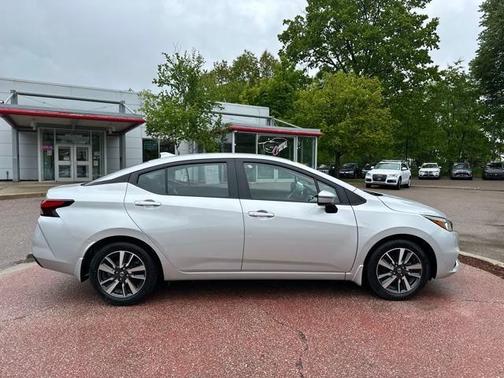 2021 Nissan Versa 1.6 SV