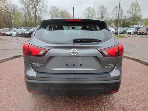 Gun Metallic 2019 Nissan Rogue Sport S