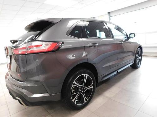 CARBONIZED GRAY 2022 Ford Edge ST