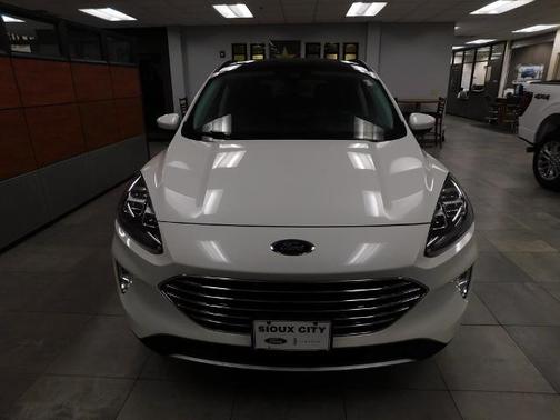 2022 Ford Escape TITANIUM