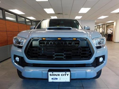 2018 Toyota Tacoma TRD SPORT