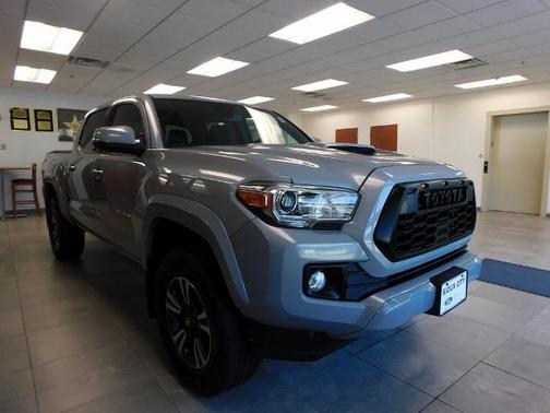 2018 Toyota Tacoma TRD SPORT