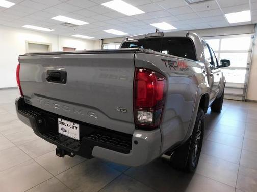 2018 Toyota Tacoma TRD SPORT