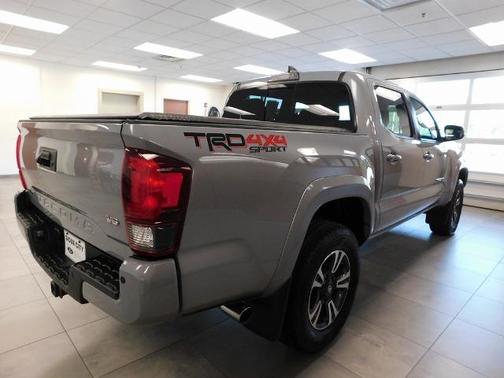 2018 Toyota Tacoma TRD SPORT