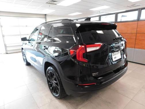 Ebony Twilight Metallic 2023 GMC Terrain SLE