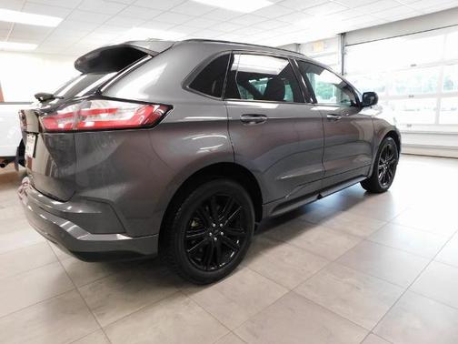 2022 Ford Edge ST LINE