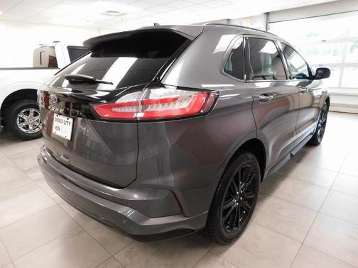 2022 Ford Edge ST LINE