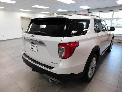 2023 Ford Explorer PLATINUM