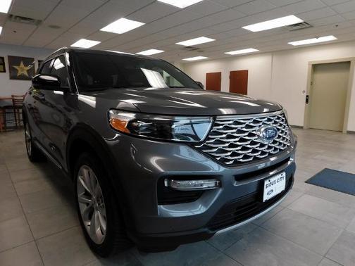 2021 Ford Explorer PLATINUM