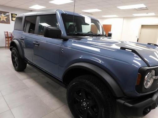 2024 Ford Bronco BLACK DIAMOND