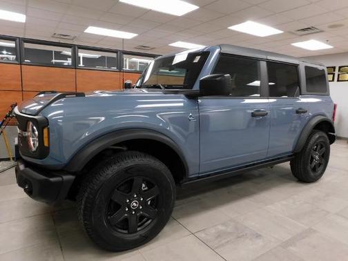 2024 Ford Bronco BLACK DIAMOND