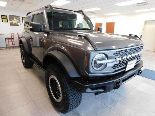 CARBONIZED GRAY METALLIC 2024 Ford Bronco BADLANDS