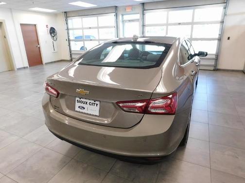 2022 Chevrolet Malibu LT W/1LT