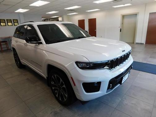 2022 Jeep Grand Cherokee OVERLAND