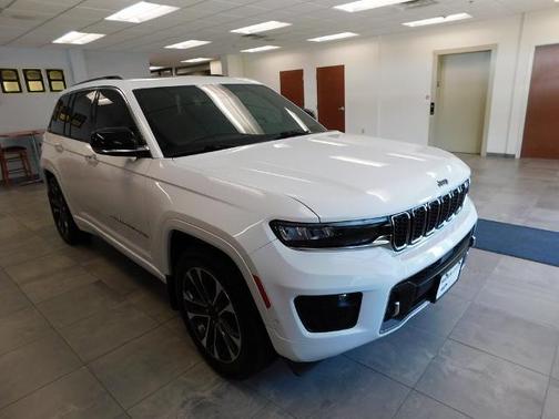 2022 Jeep Grand Cherokee OVERLAND