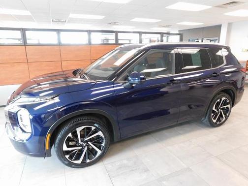 2023 Mitsubishi Outlander SEL