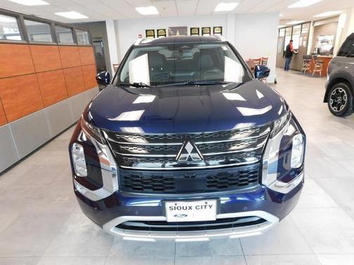 2023 Mitsubishi Outlander SEL