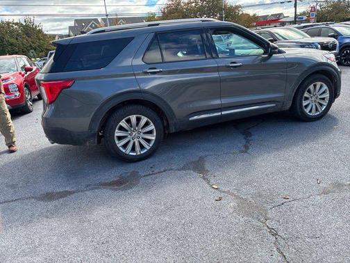 Carbonized Gray Metallic 2023 Ford Explorer Limited