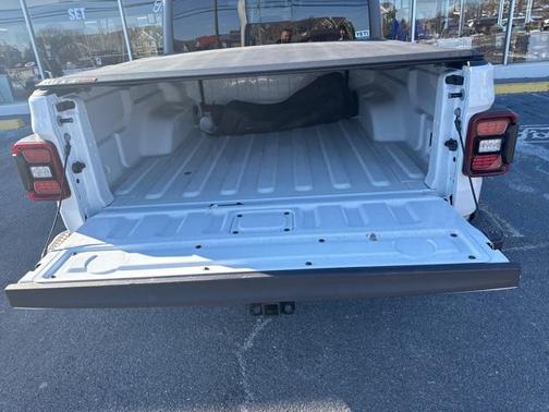 2024 Jeep Gladiator Willys