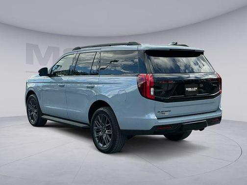 Glacier Gray Metallic Tri-Coat 2026 Ford Expedition Platinum