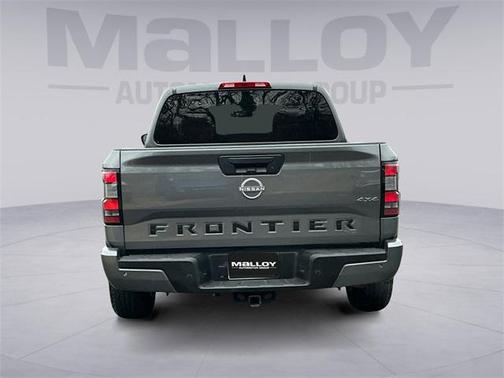 2022 Nissan Frontier S