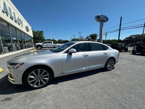 Bright Silver Metallic 2018 Volvo S90 T6 Inscription
