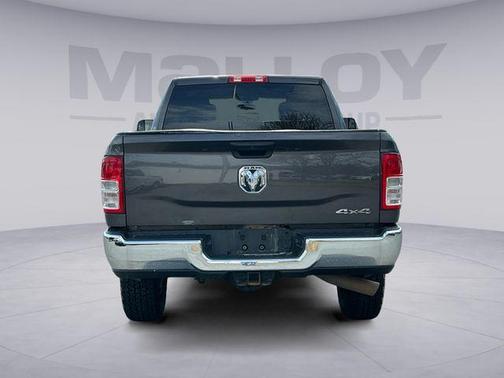 2020 RAM 3500 Tradesman Crew Cab 4x4 6'4' Box