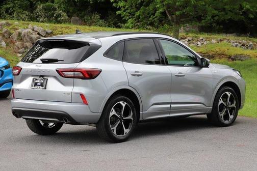 2023 Ford Escape ST-Line Elite