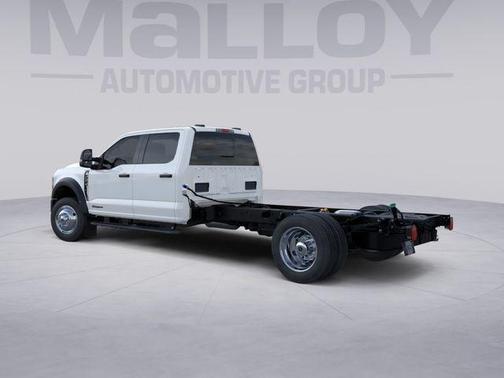 Oxford White 2026 Ford F-450 DRW
