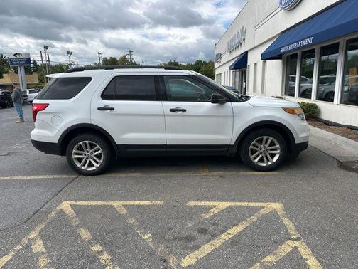Ruby Red Metallic Tinted Clearcoat 2015 Ford Explorer Base