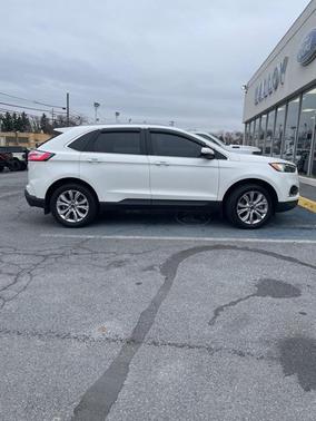 2023 Ford Edge Titanium