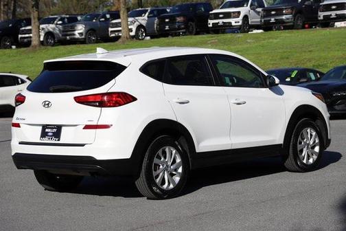 2021 Hyundai TUCSON SE