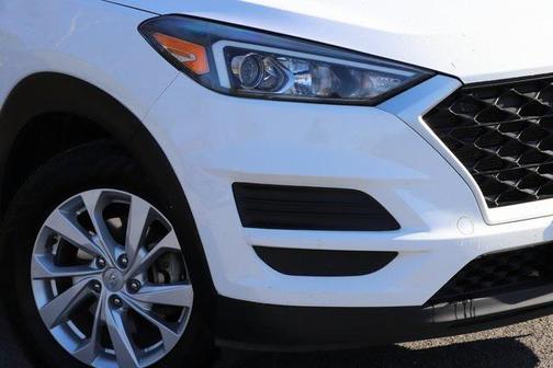 2021 Hyundai TUCSON SE